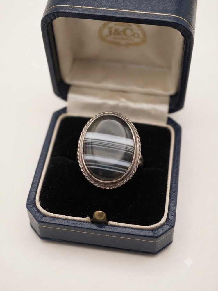 ANILLO ÀGATA DE BANDAS NEG Y BLA (10.5)