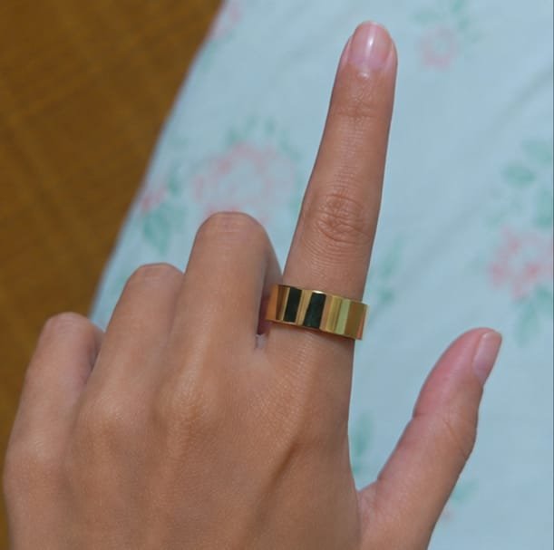 ANILLO BANDA DORADA ACERO
