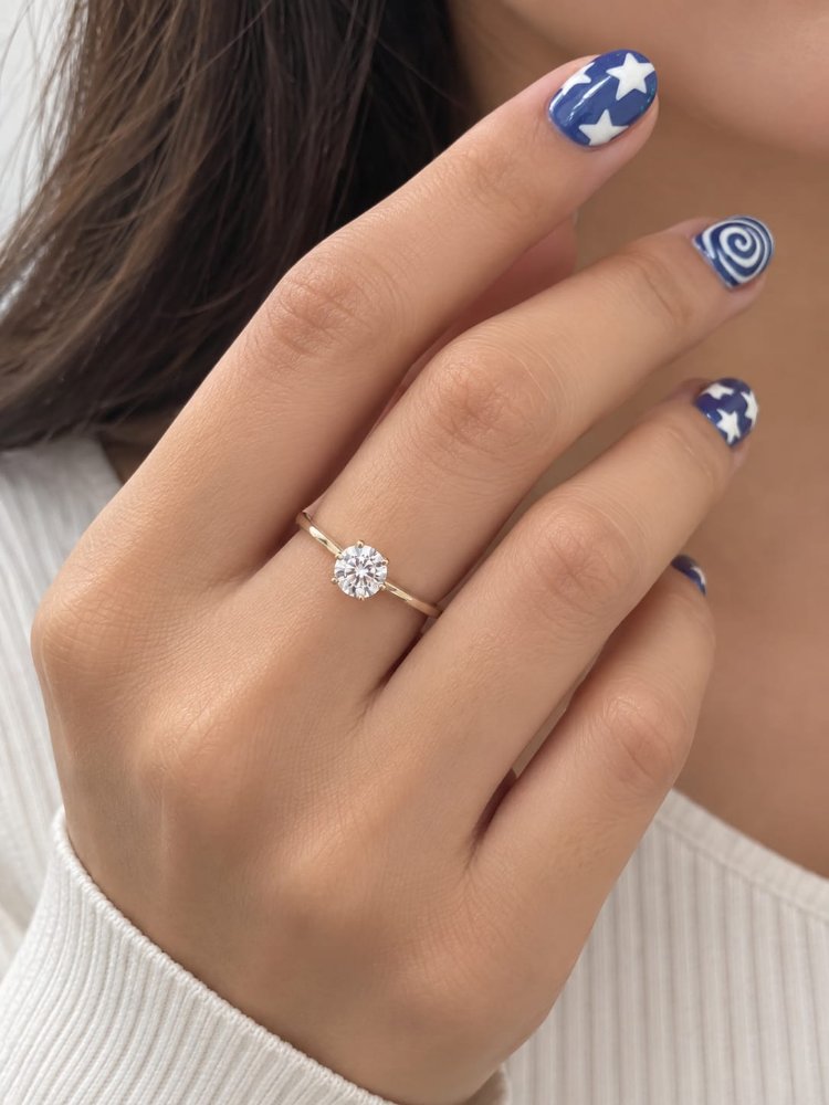 ANILLO CON ENGASTE 6 P (1.8)