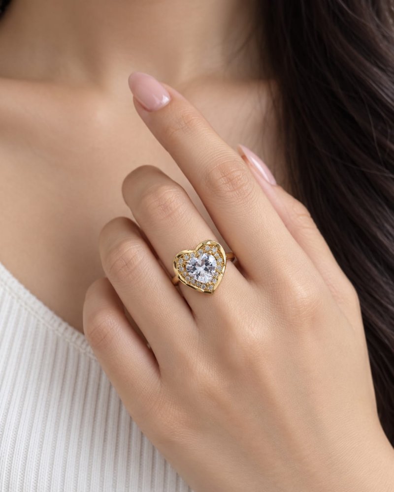 ANILLO CORA PIEDRA BLANCA ORO LAMINADO
