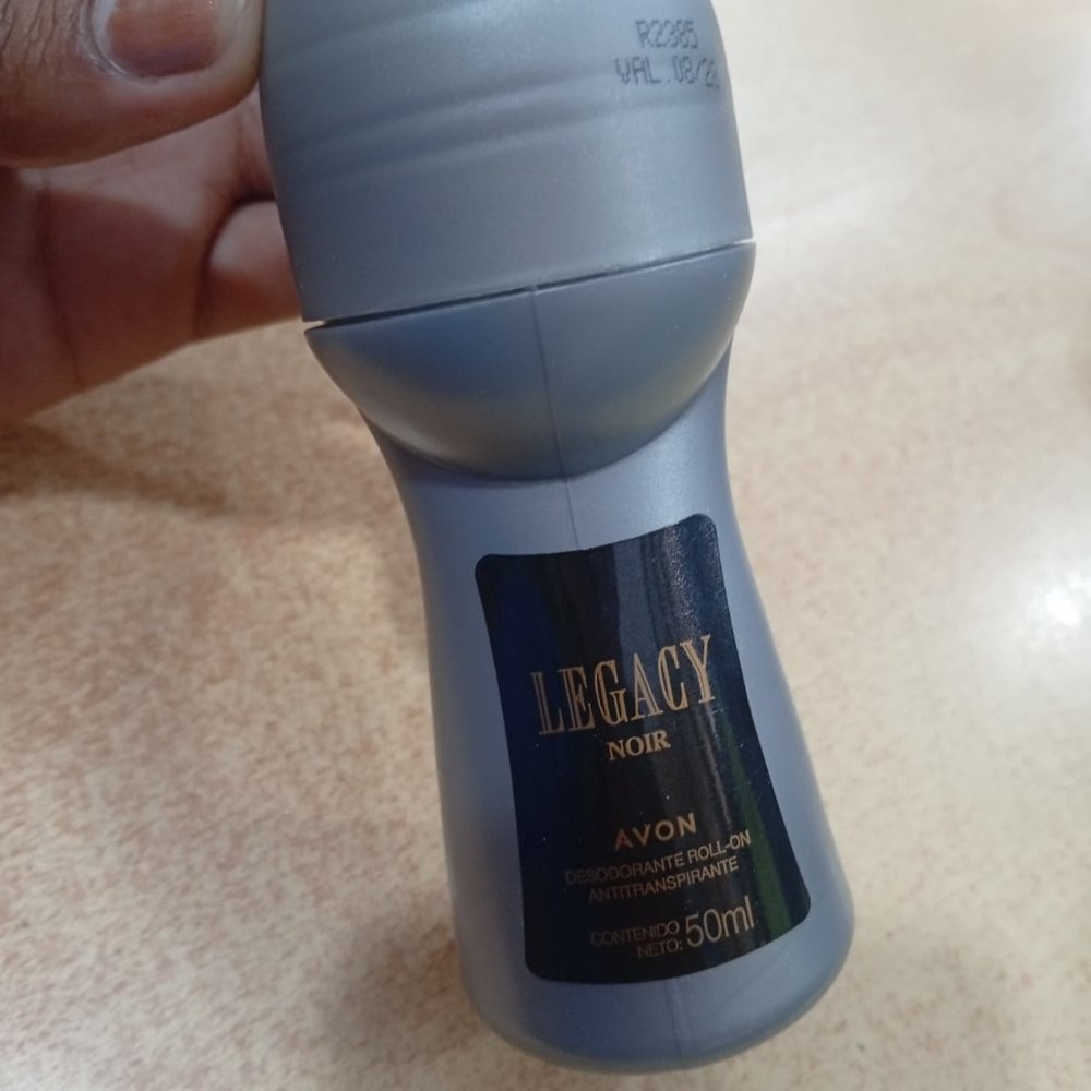 desodorante roll-on legacy