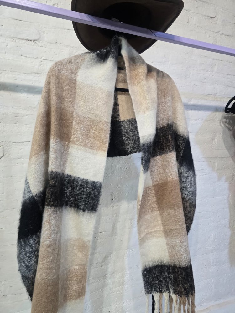 Mantón Camel Moscu