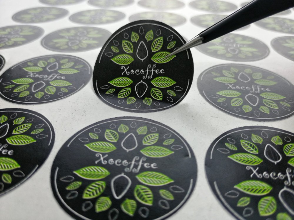 Stickers impresos en papel tabloide