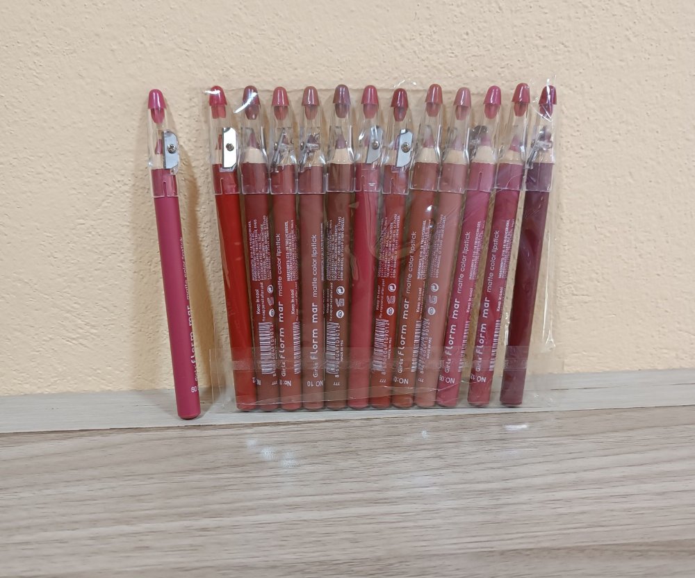 Delineador para Labios con Sacapuntas