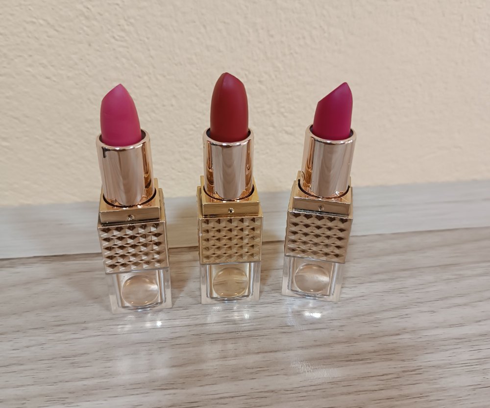 Labial Hold Morning