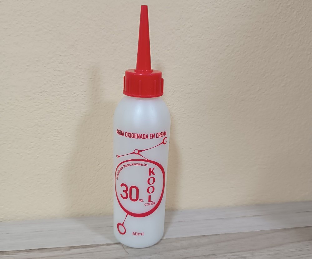Agua Oxigenada en Crema 30 Vol. (60 ml)