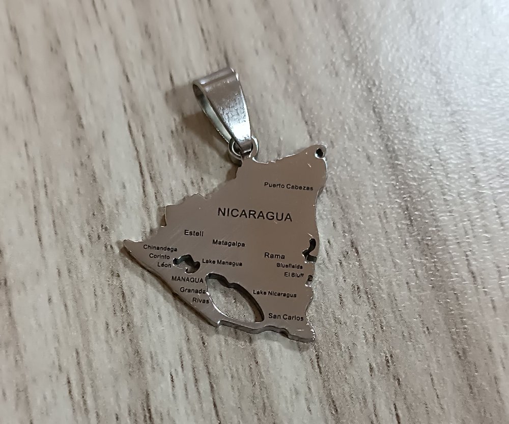 Dije Mapa de Nicaragua Plateado