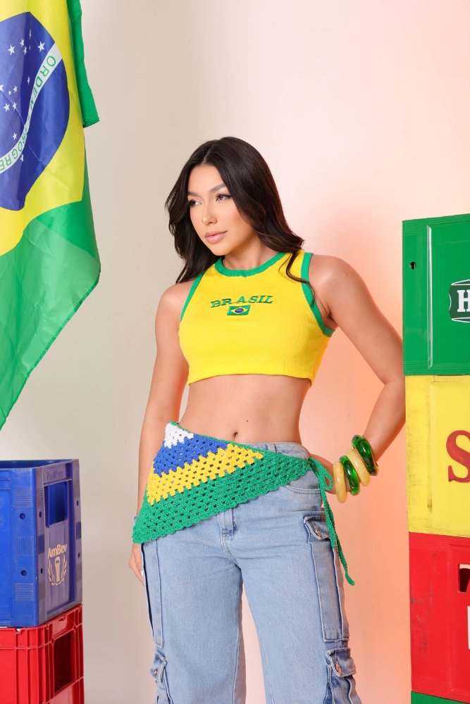 Cropped Do Brasil Bordado Cor Amarela