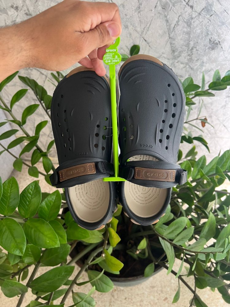 echo crocs