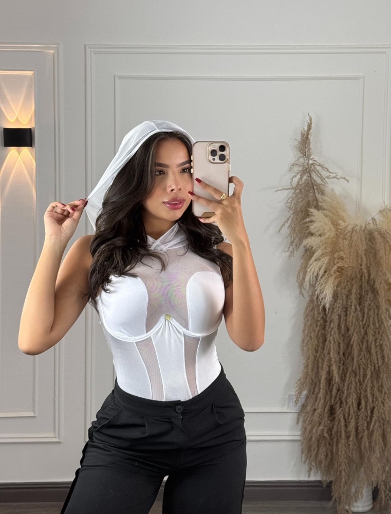 Body de capucha