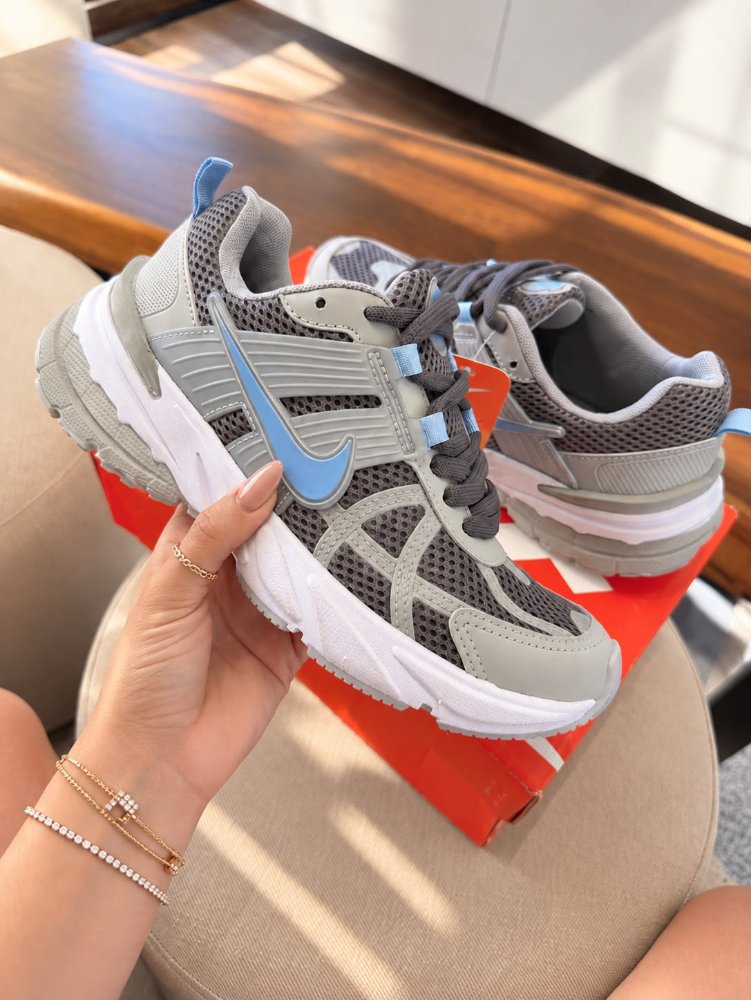 Nike deportivos plomos