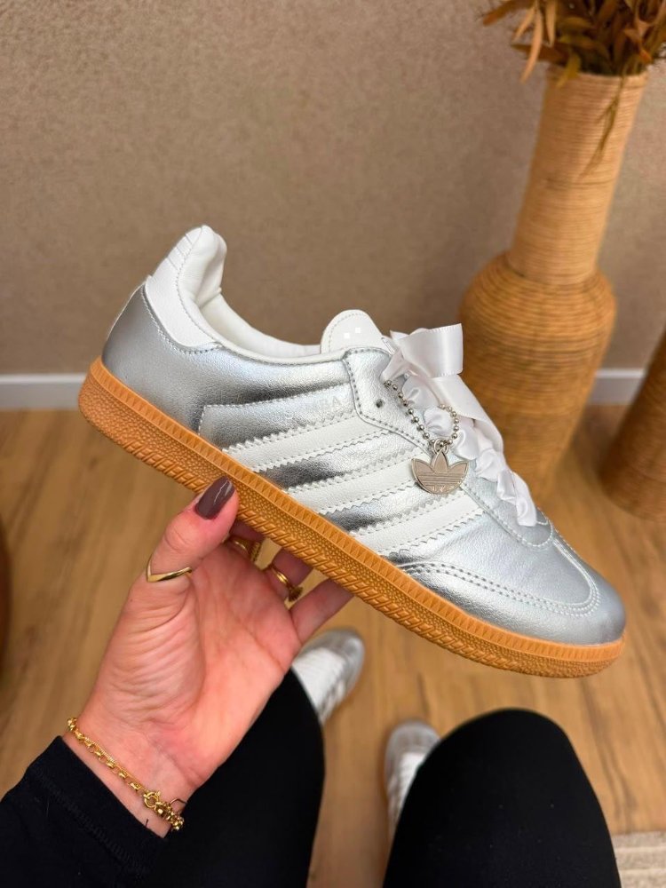 Sambas plateadas