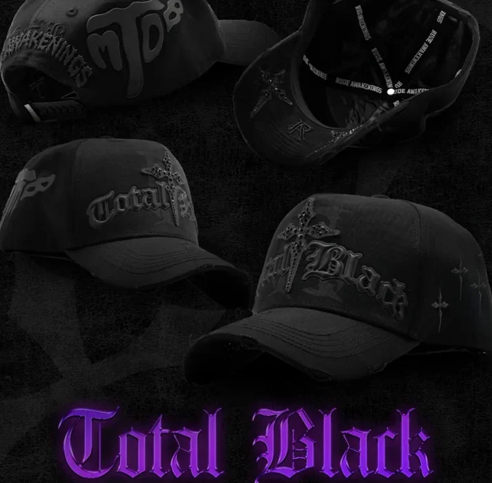 Total Black Tombochio