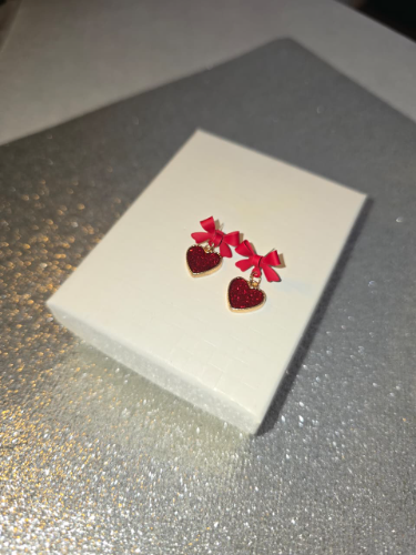 Aretes Rojos Diseño Corazón