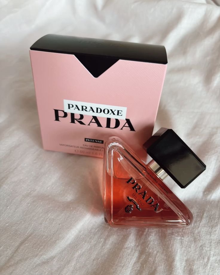 PRADA PARADOXE
