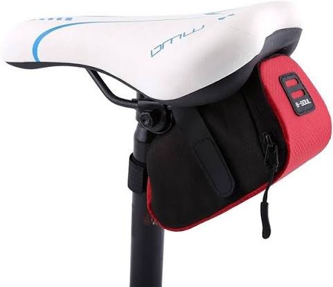 Bolso debajo del asiento