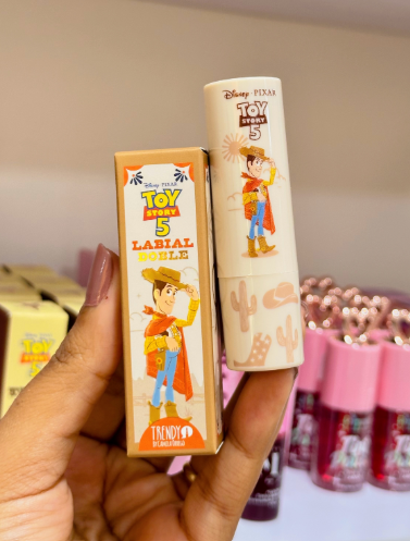 Labial Doble Vaquero Inspirado Toy Story 5 Trendy Woody