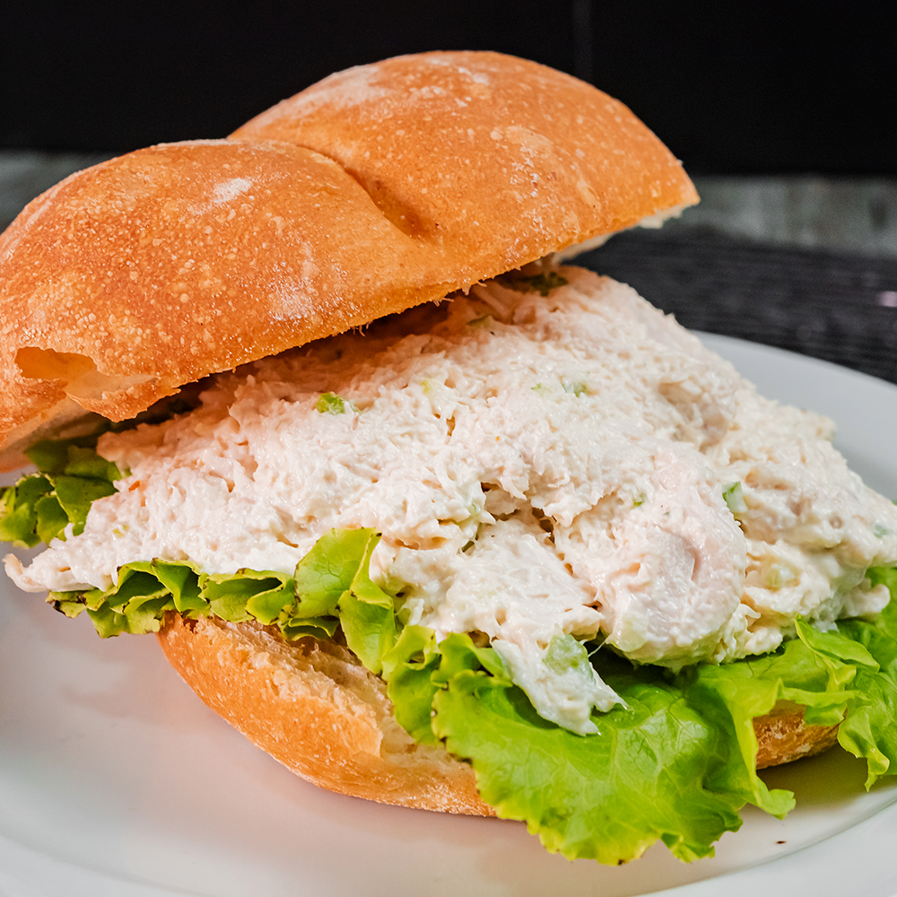 PAN CON POLLO