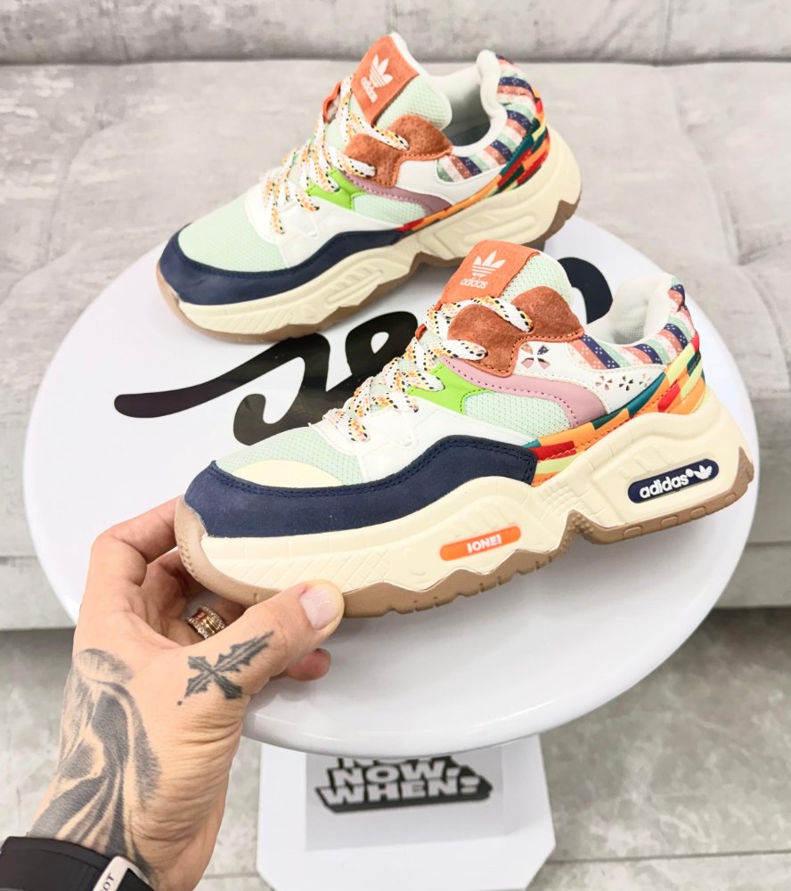ADIDAS NEWSHITA