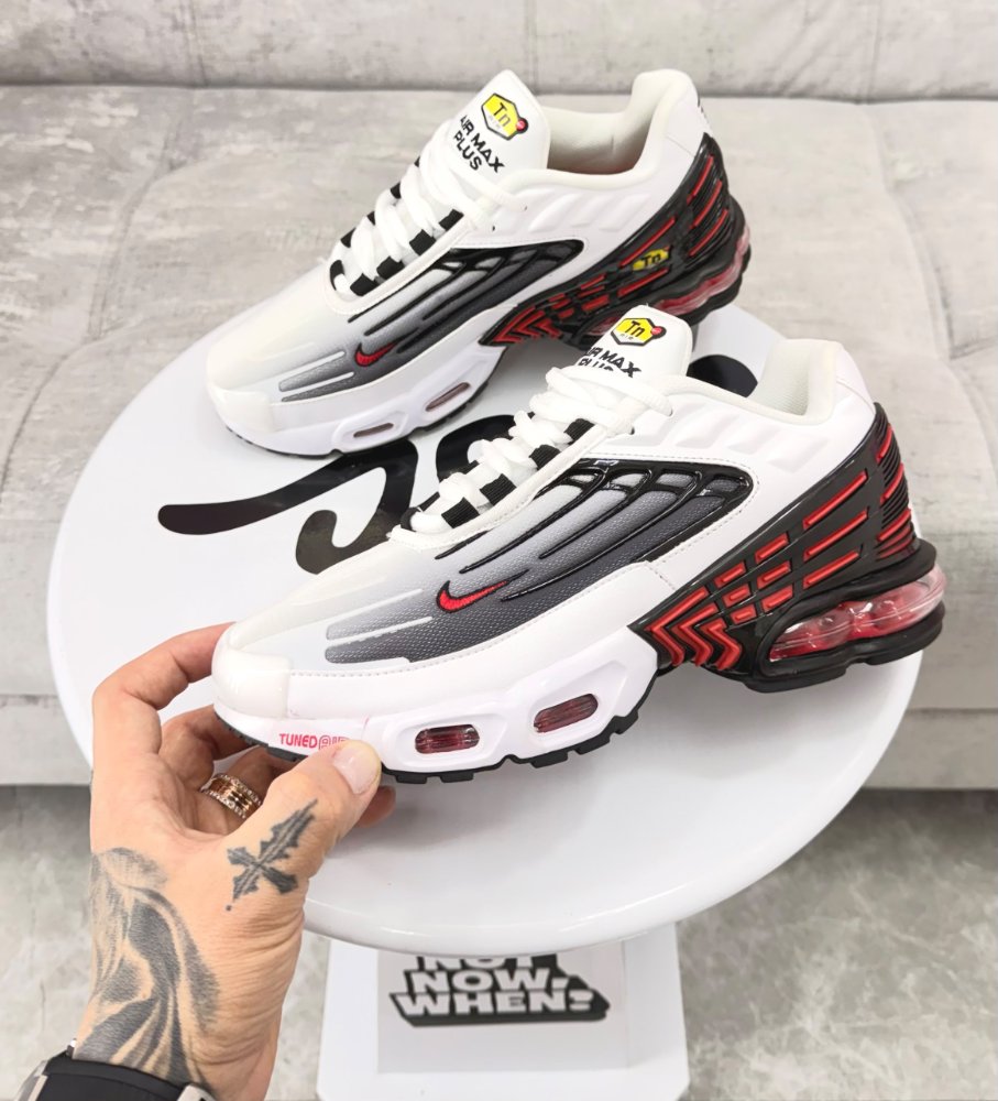 NIKE TN PLUS