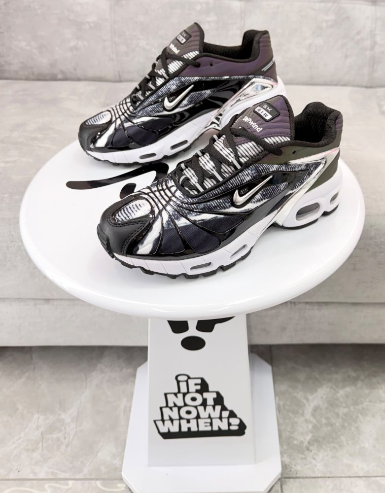 NIKE TAIDWILD