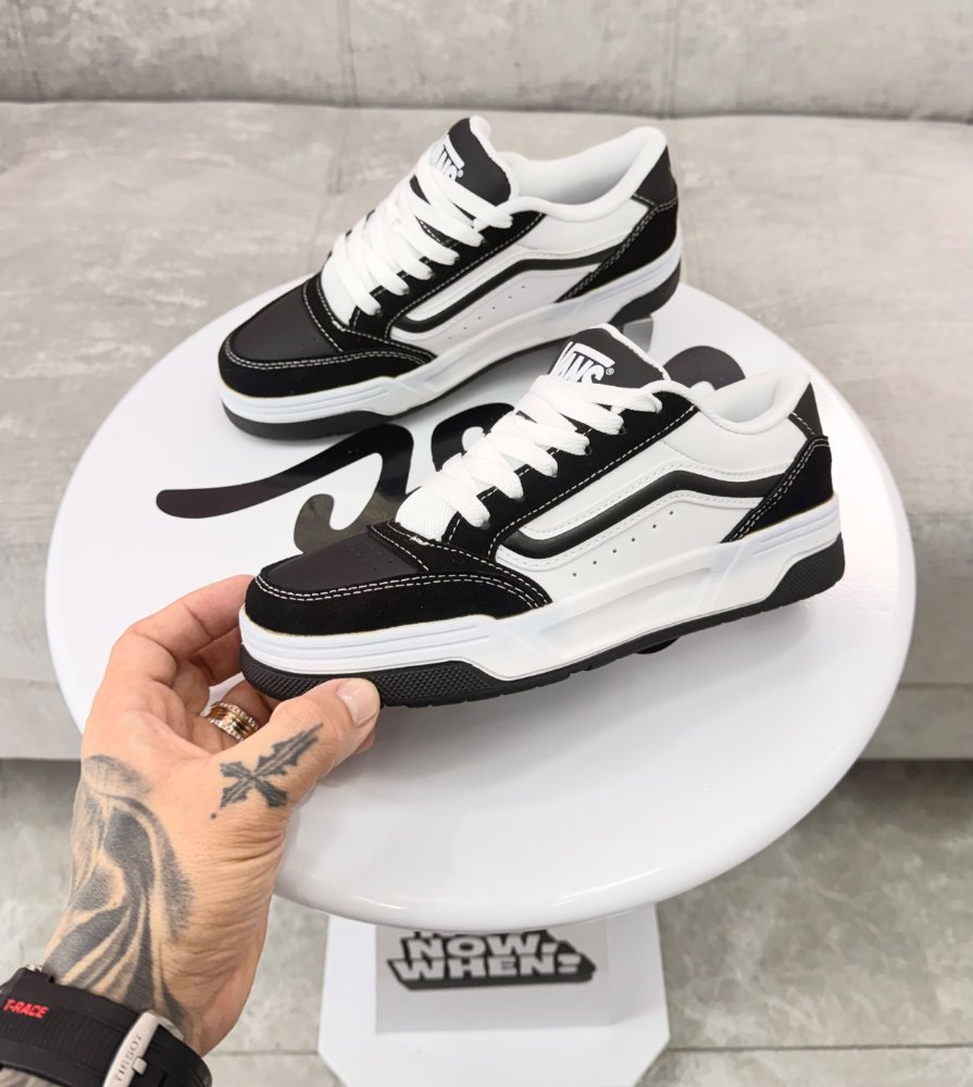 VANS HYLANE