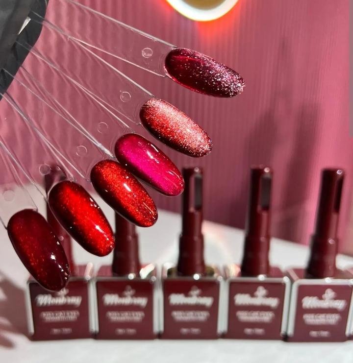 Esmalte Kiss cat eye monbray