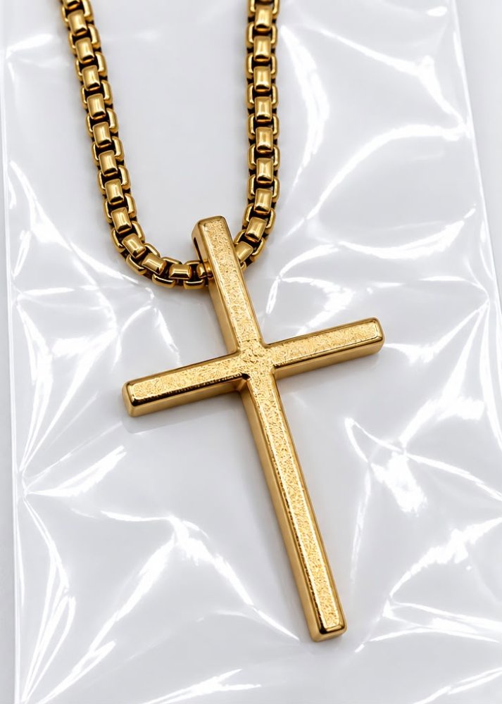 Collar Cruz Dorada Simple