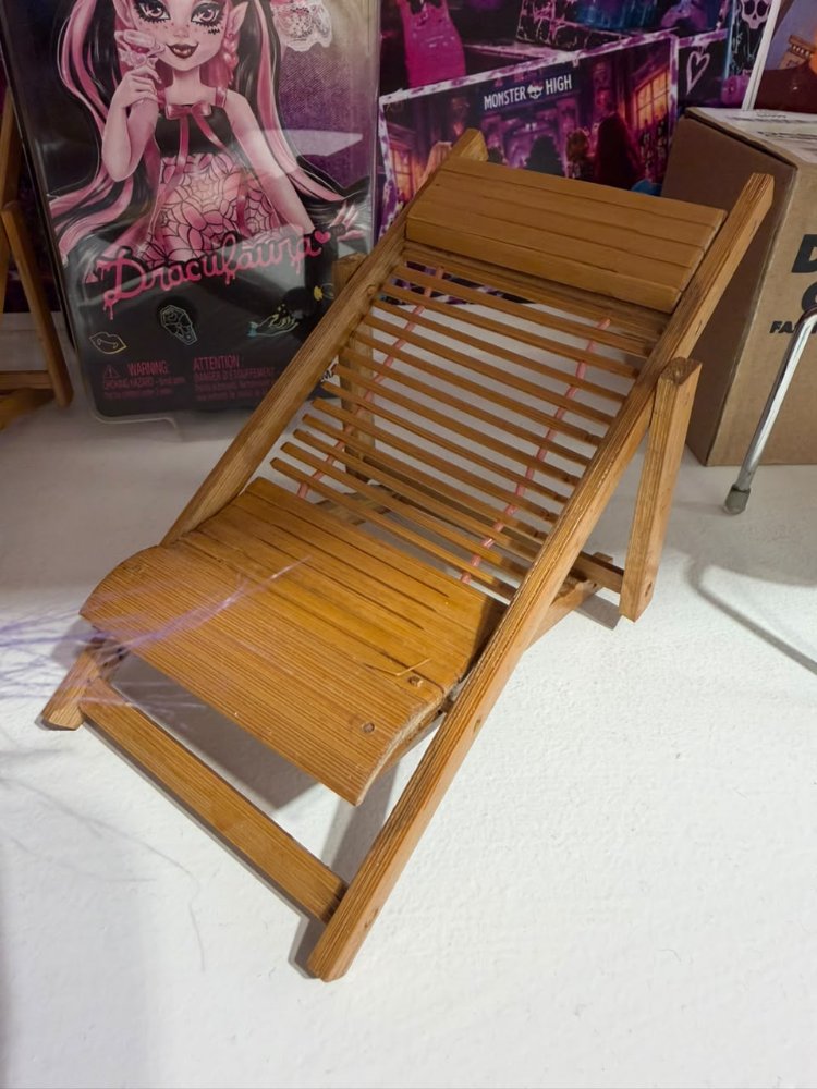 Accesorio para muñeca: Reposeras Madera