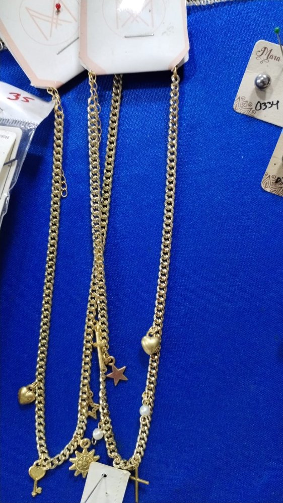 COLLARES