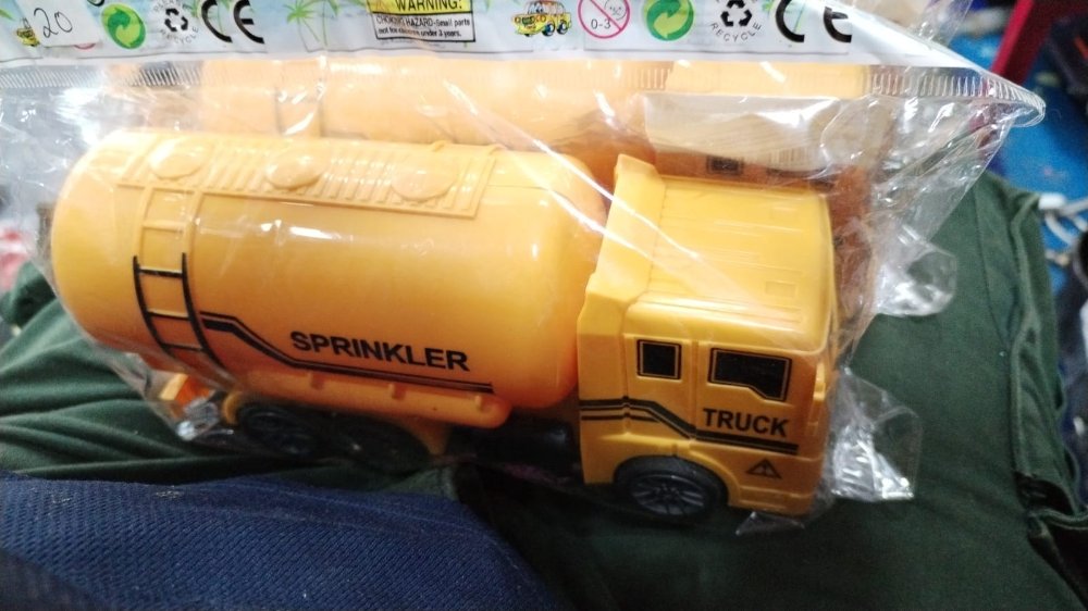 CAMION AMARILLO