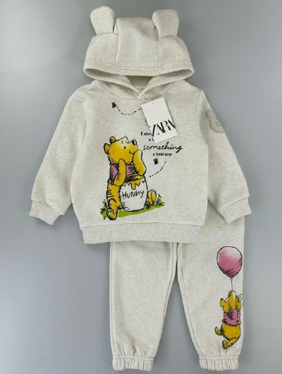 Conjunto infantil Zara #81 - Winnie Pooh crema