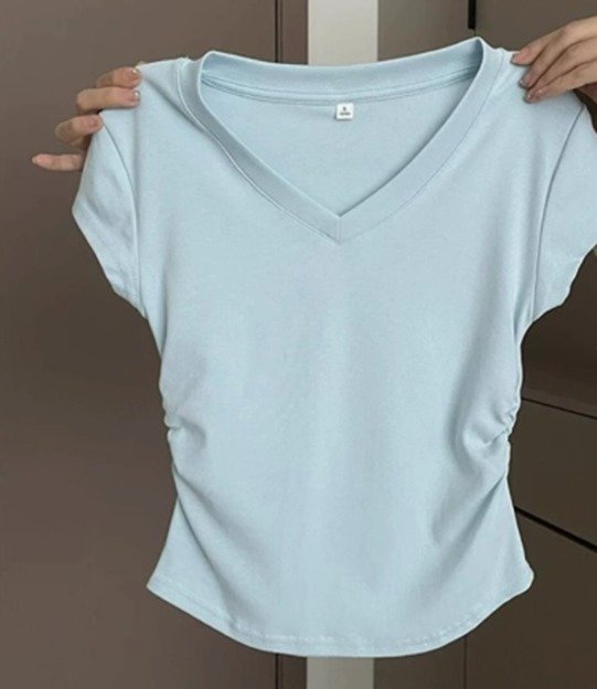 CAMISETA DE MANGA CORTA CON HOMBROS - COLOR NEGRO