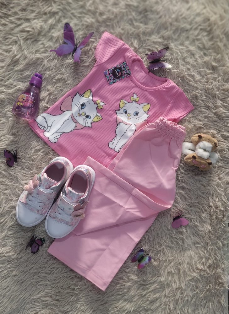 30. CONJUNTO GATITO