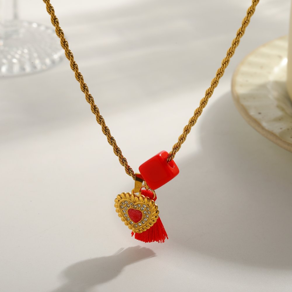 Collar Relicario Corazón Tropical rojo