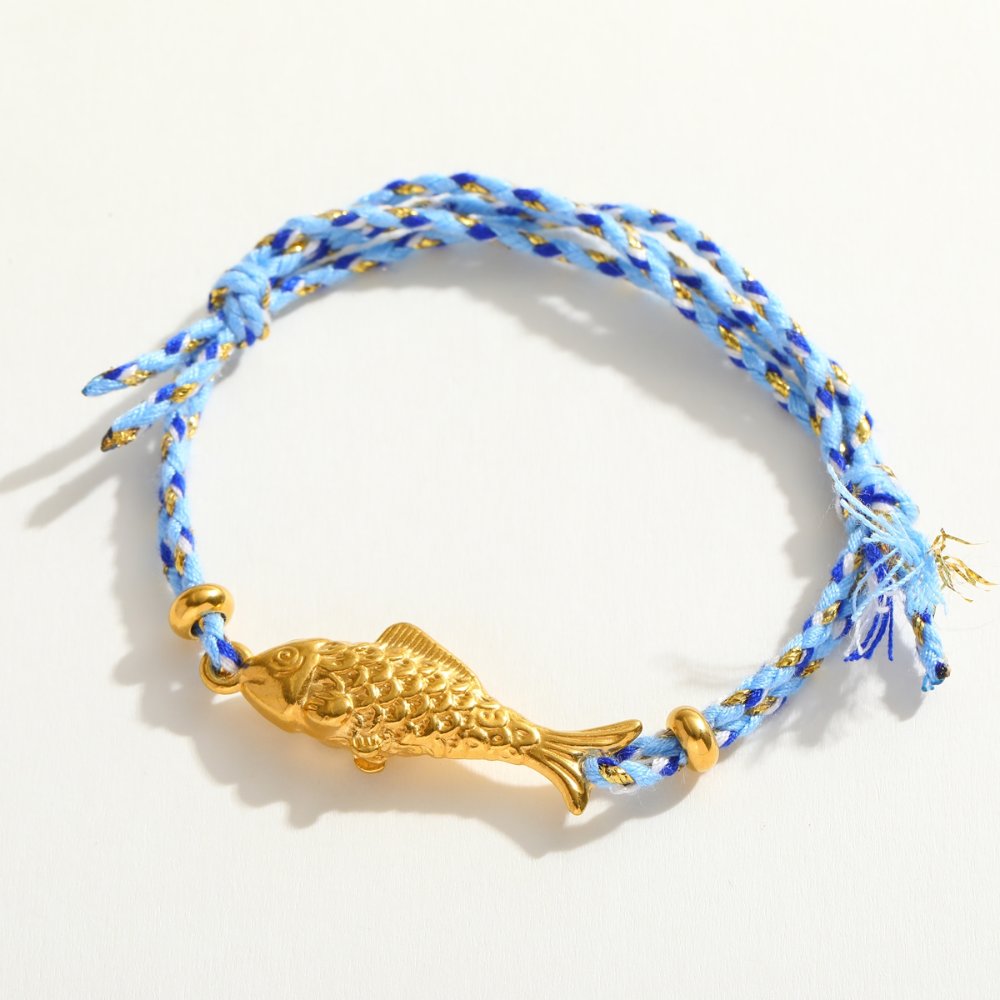 Pulsera Hilo Tejido Pez de la Suerte azul claro