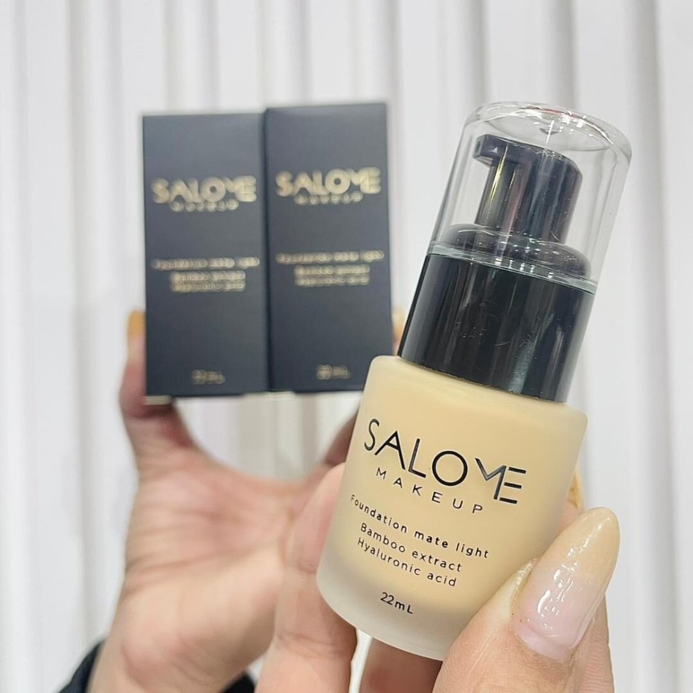 Base Matte Light Salomé con Ácido Hialurónico