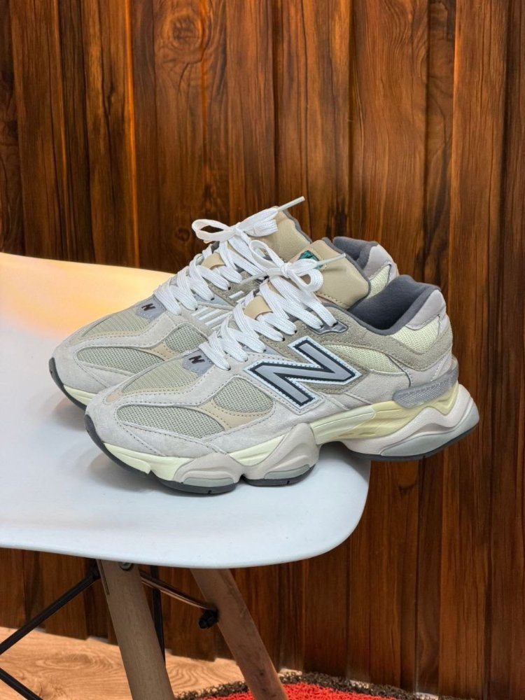 NEW BALANCE 9060--