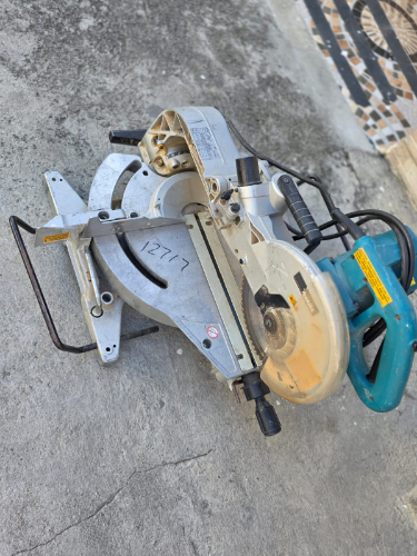 Sierra Ingleteadora deslizante  Makita SL1013