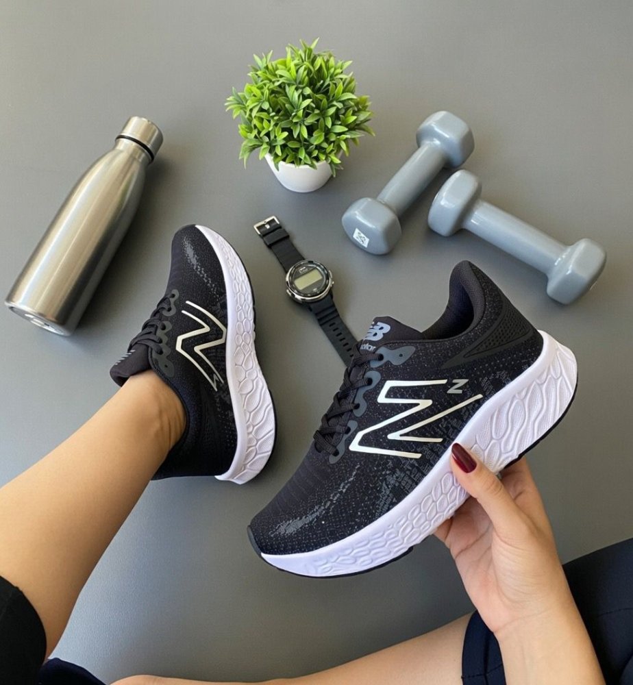 new balance preto cinza caixa alta