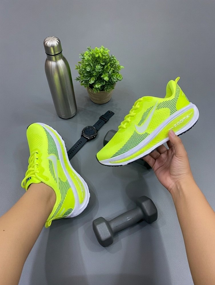 nike zoomx limao branco saco alta