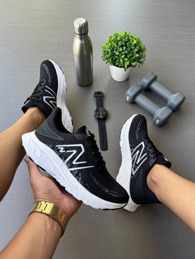 new balance preto branco caixa alta