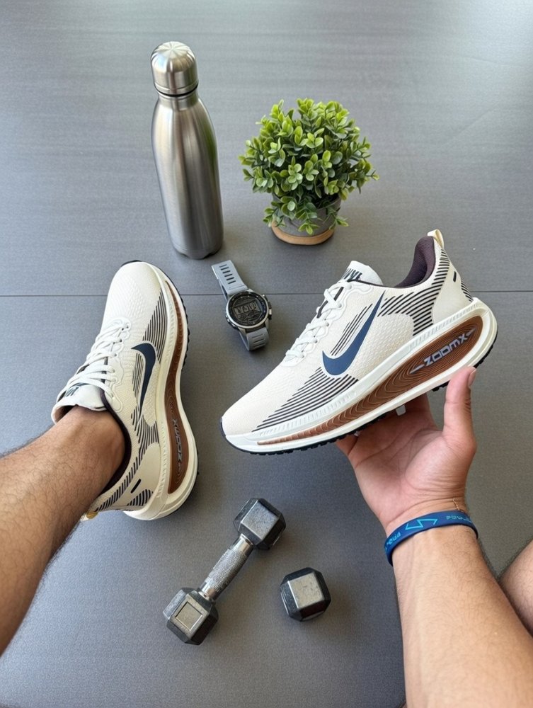 nike zoomx off cafe caixa alta