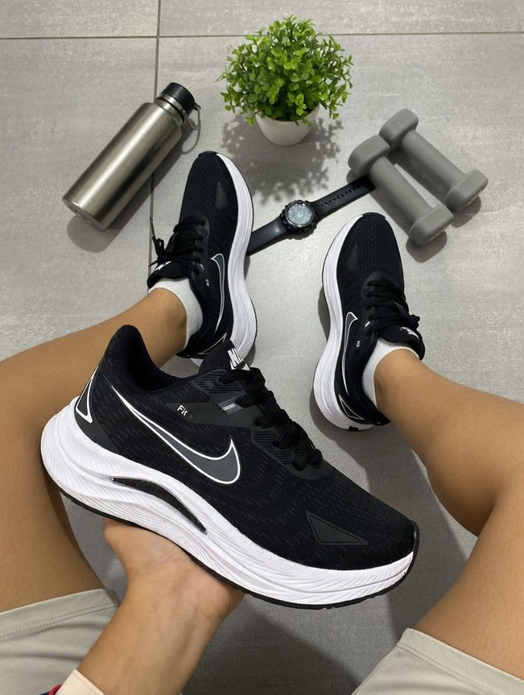 nike fit preto branco caixa alta