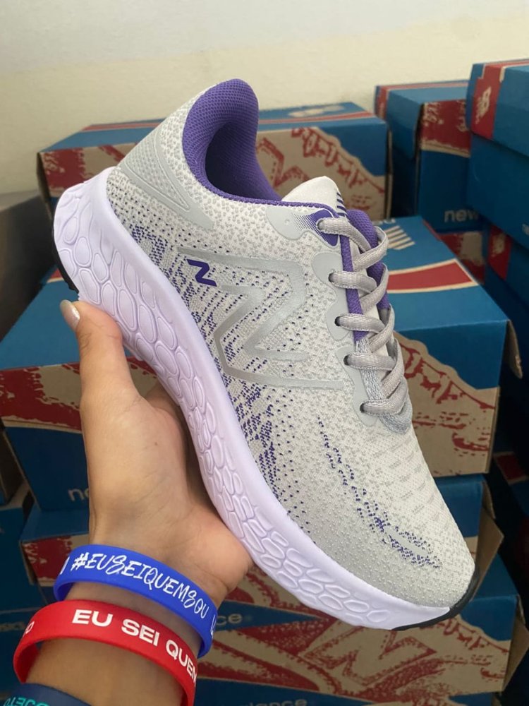 new balance cinza uva caixa