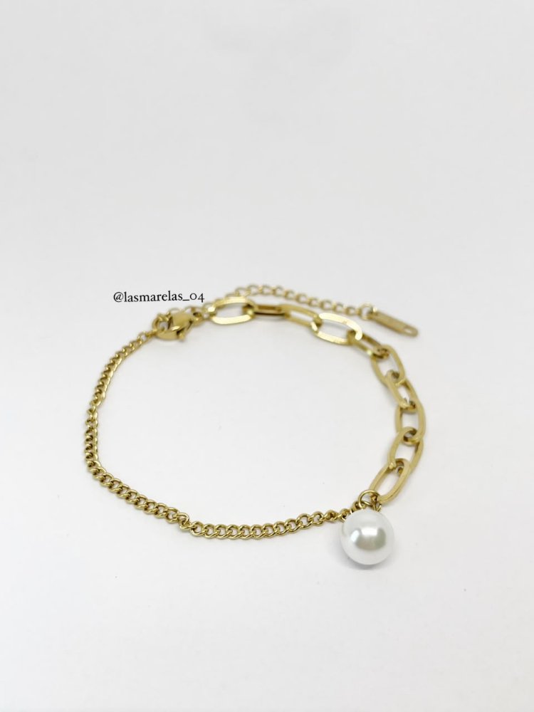Pulsera de perla en el centro
