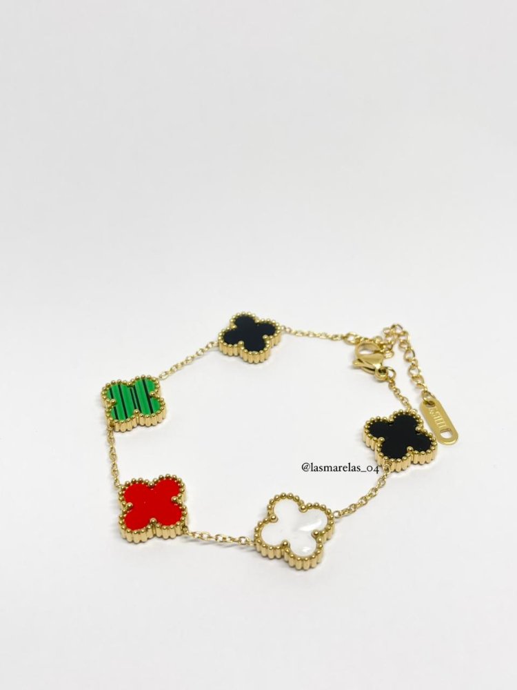 Pulsera estilo trebol rojo, dorado, negro & verde.