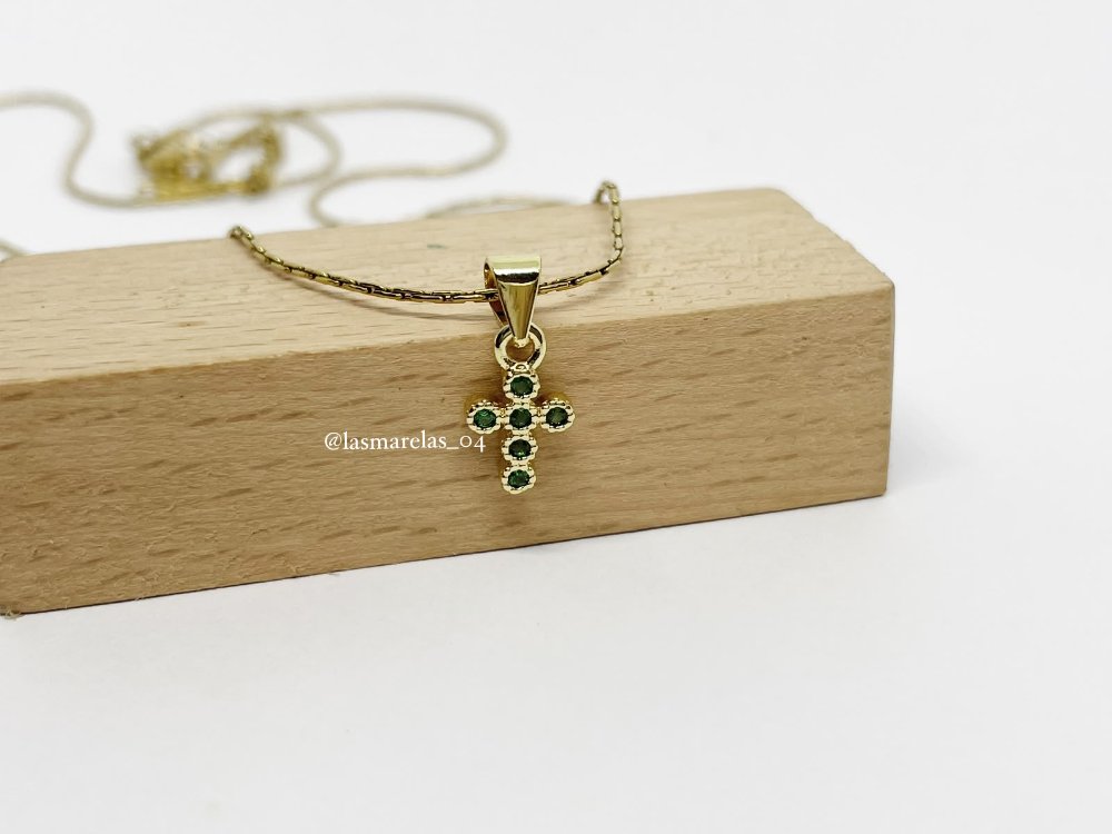 Cadena de cruz verde mini
