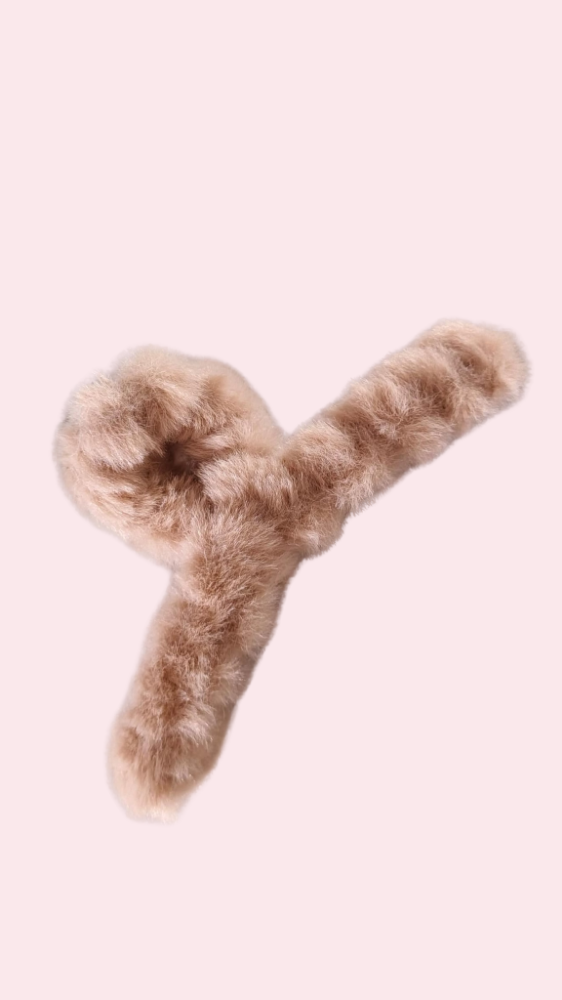 Pinza peluche café claro