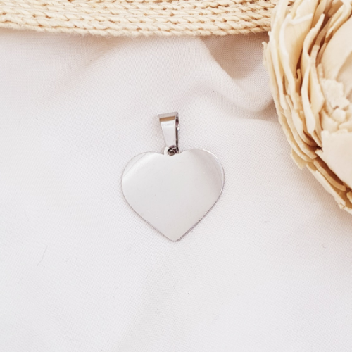 Dije corazón liso mediano